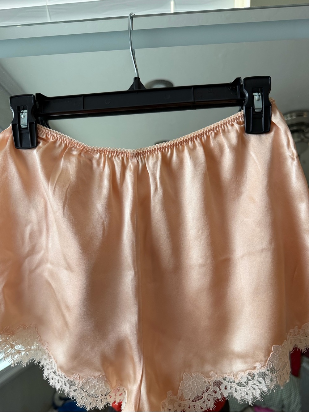 Dôen lona Lace Trim Silk Satin
Shorts - Picture 3 of 3